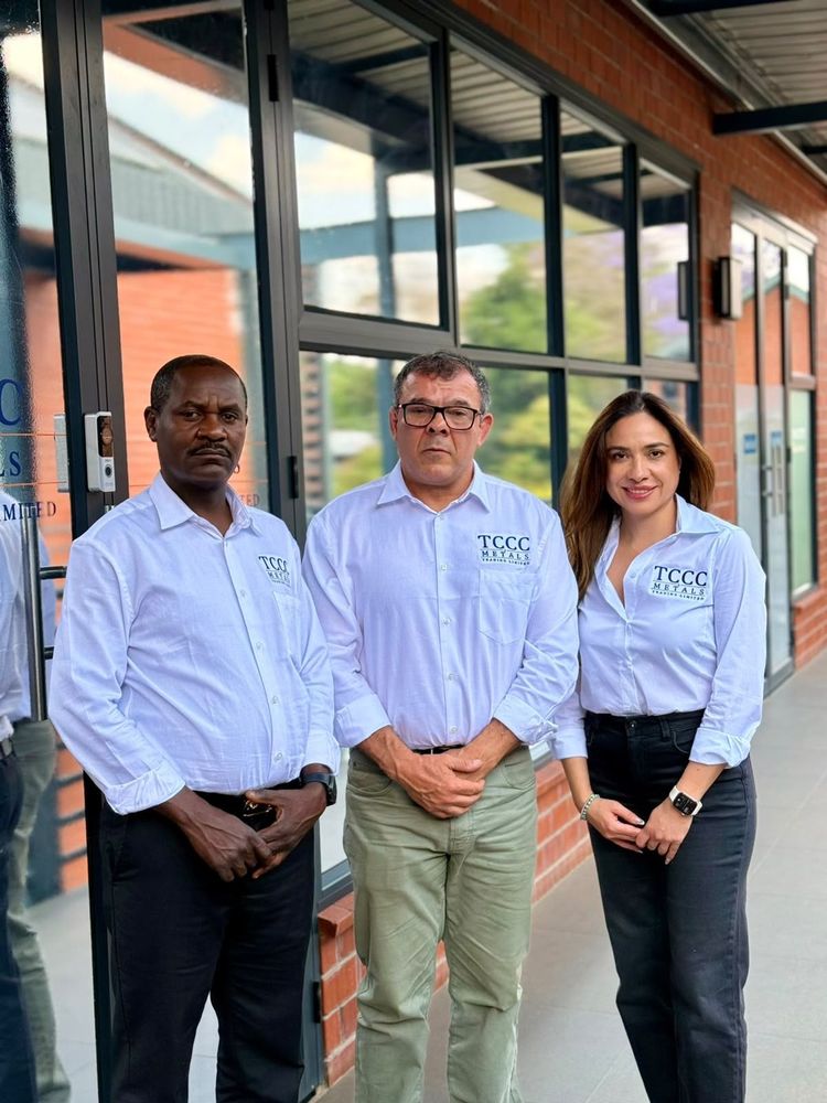 The TCCC Metals team outside the Kabulonga laboratory: Stephen, Claudio and Ana